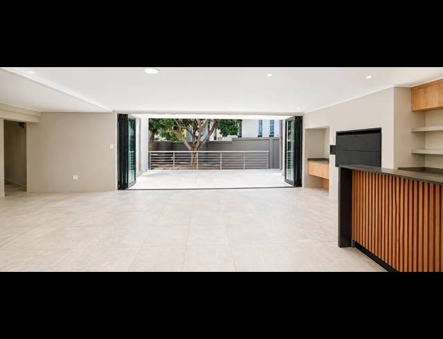 5 BEDROOM HOUSE FOR SALE IN SILWERKRUIN